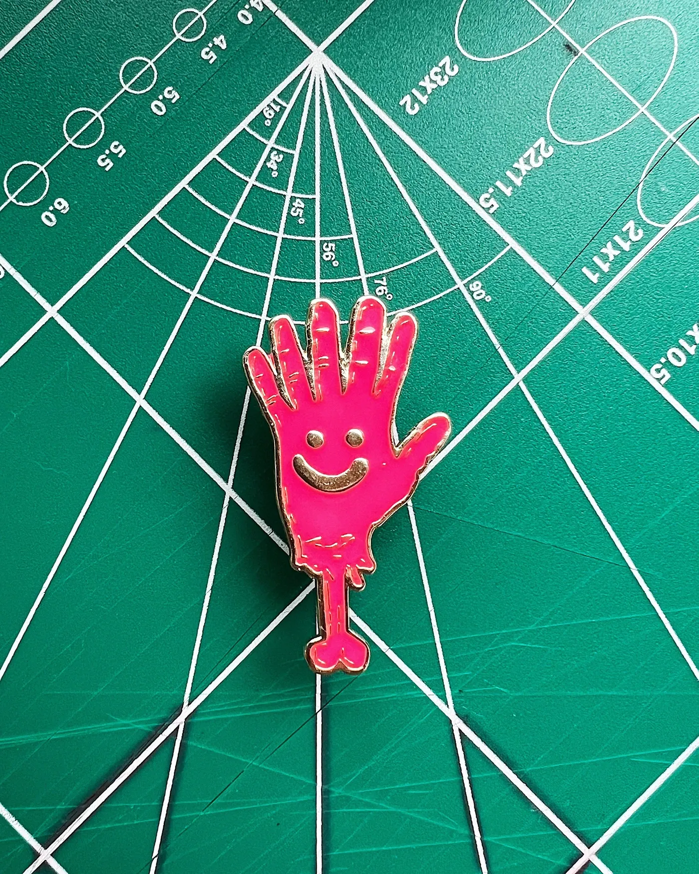 Lerdo · pink neon